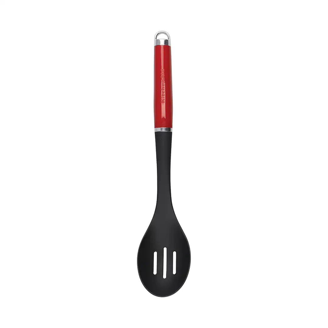 KITCHENAID GADGETS – CUCHARA RANURADA MANGO ROJO KITCHENAID – KAG004OHERE